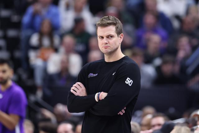 崔永熙完成NBA常规赛首秀 史上第7位中国球员