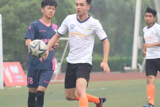 恩比德11分76人负热火 拉文末节6三分公牛取胜