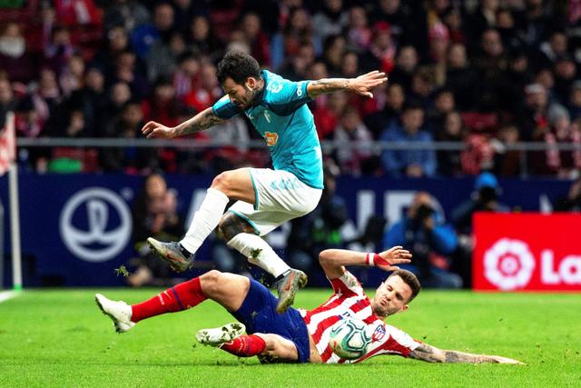 沃特斯27分高登空砍34分 广东送四川8连败