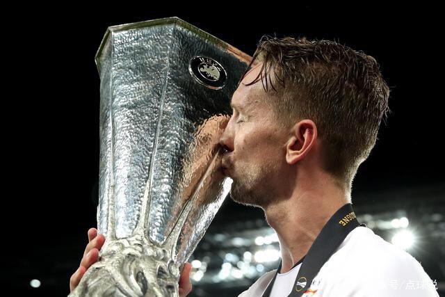 福克斯31分国王终结魔术5连胜 尼克斯力克篮网