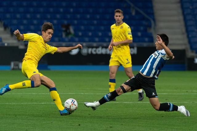 阿森纳14岁少年引多家俱乐部关注 成年模版厄德高